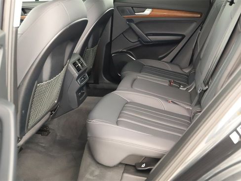 Certified 2023 Audi Q5 2.0T Premium w/ Convenience Package image 28