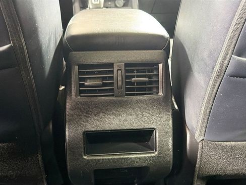 Used 2024 Mitsubishi Outlander SE Black Edition FWD image 28