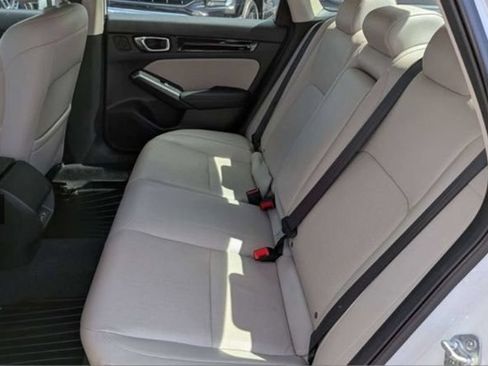 Used 2022 Honda Civic Touring image 3