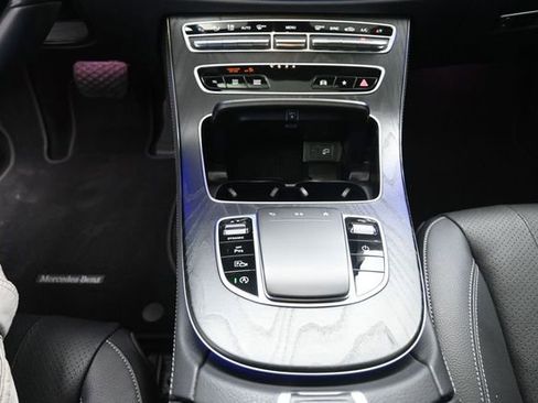 Used 2022 Mercedes-Benz E 350 Sedan image 13