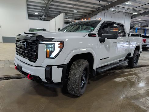 Used 2024 GMC Sierra 3500 AT4 w/ Technology Package image 6