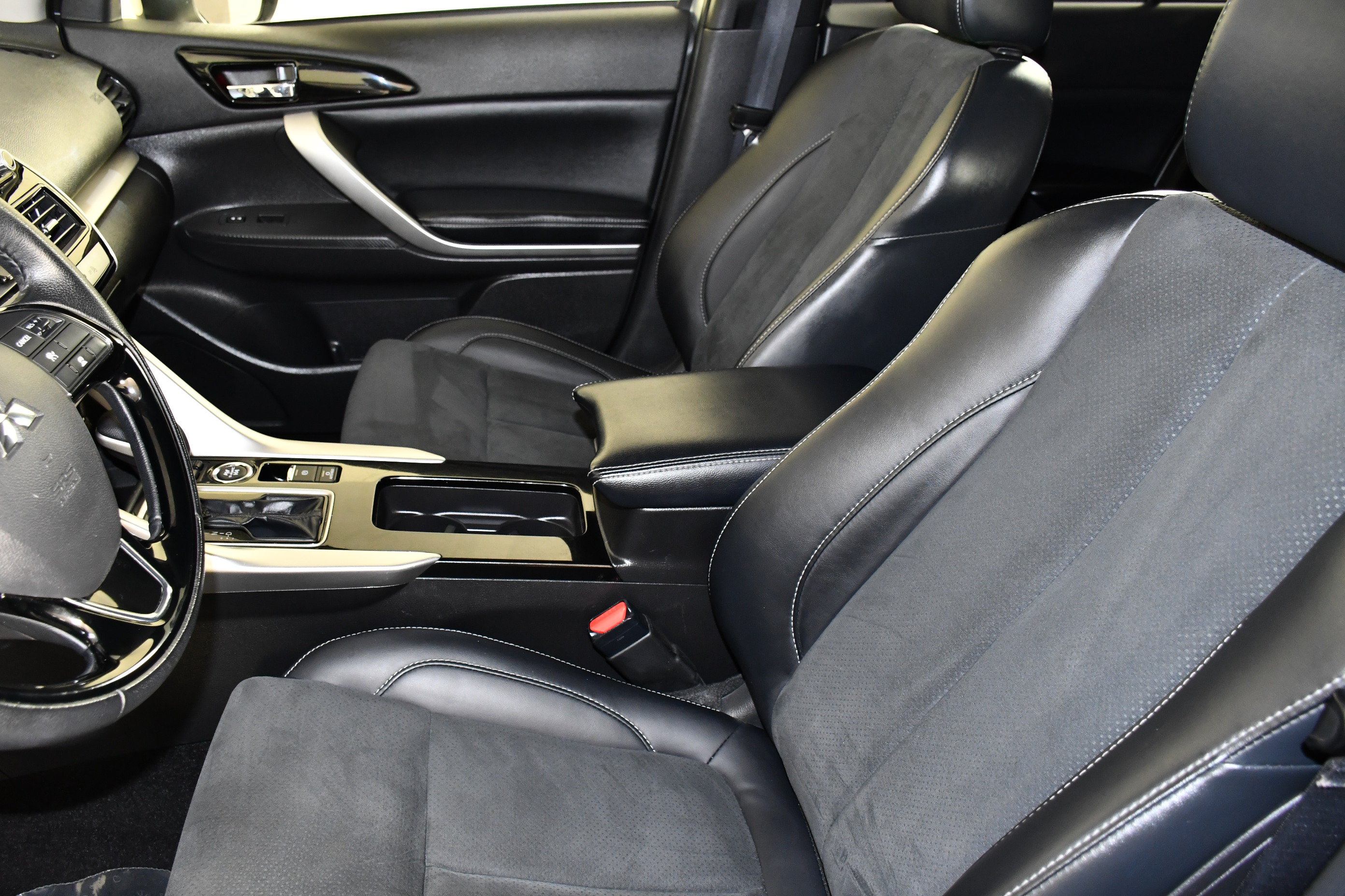 Used 2024 Mitsubishi Eclipse Cross SE AWD/4WD image 36