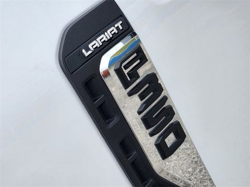 Used 2023 Ford F350 Lariat w/ Chrome Package image 12