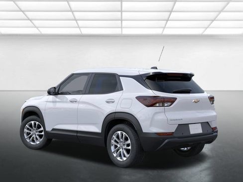 New 2026 Chevrolet TrailBlazer LS w/ LS Convenience Package FWD image 4