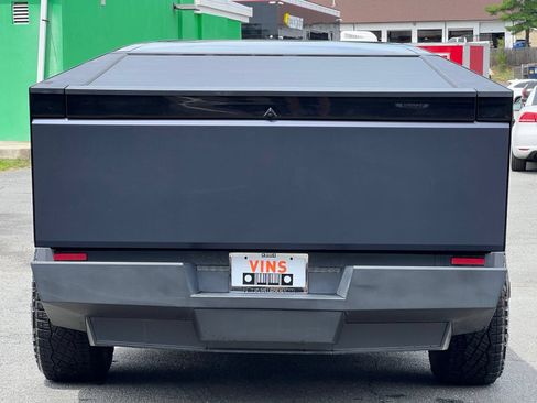 Used 2024 Tesla Cybertruck Cyberbeast AWD/4WD image 16