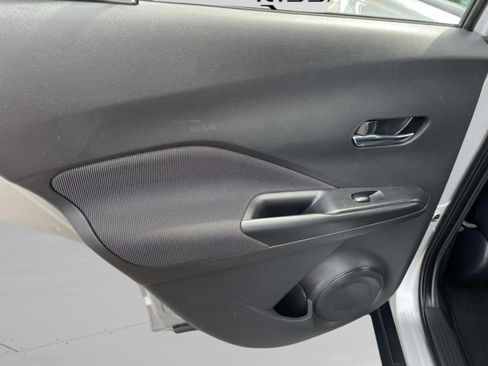 Used 2020 Nissan Kicks SV FWD image 12