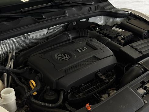 Used 2014 Volkswagen Beetle R-Line FWD image 20