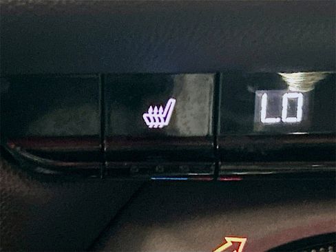 Used 2022 Chevrolet Blazer LT image 17