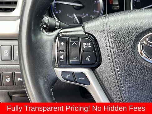 Used 2019 Toyota Highlander Limited Platinum AWD/4WD image 31