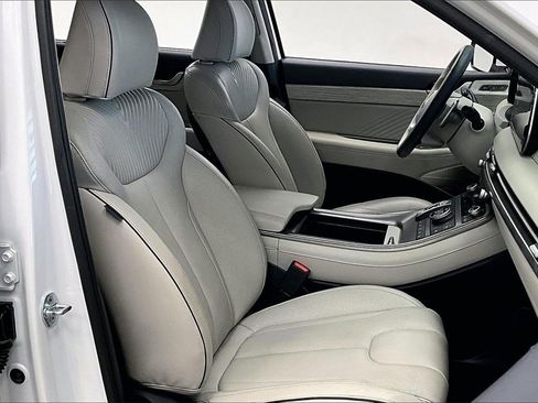 Used 2023 Hyundai Palisade Calligraphy image 7