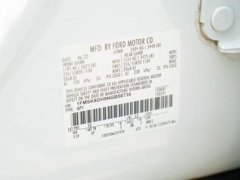 Used 2022 Ford Explorer XLT w/ Equipment Group 202A image 33