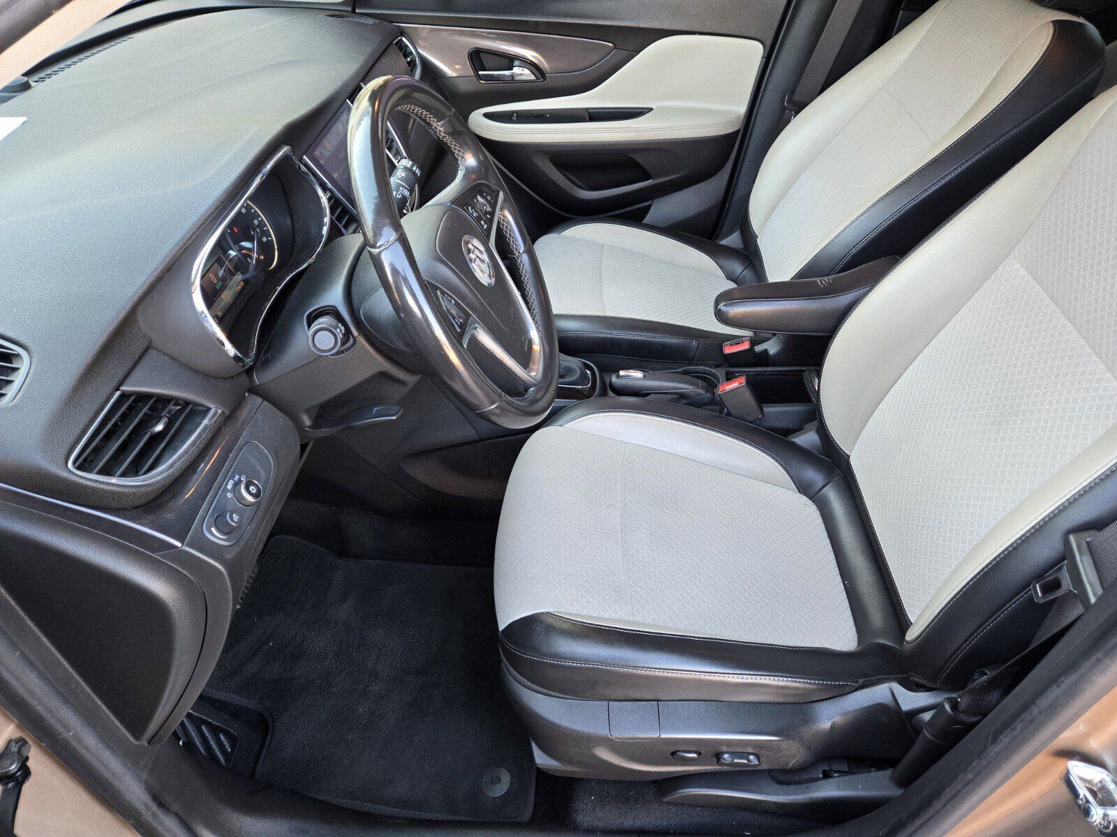 Used 2019 Buick Encore Preferred w/ Safety Package FWD image 7