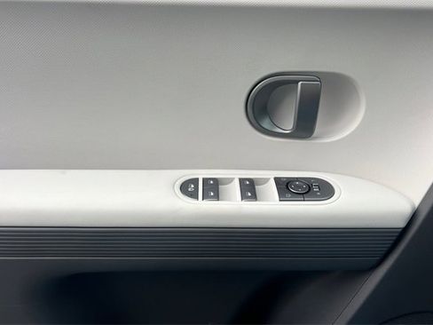 New 2026 Hyundai Ioniq 5 SEL image 11
