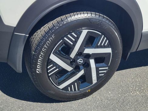 New 2026 Nissan Kicks SV w/ SV Premium Package image 3