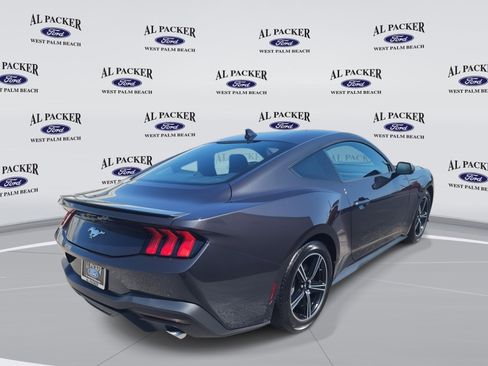 Used 2024 Ford Mustang Premium image 5