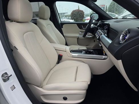 New 2026 Mercedes-Benz GLB 250 4MATIC image 25