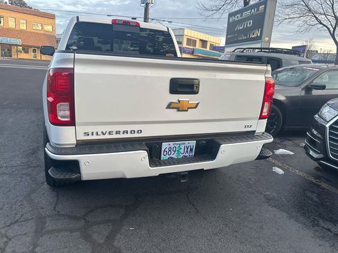 Used 2016 Chevrolet Silverado 1500 LTZ Z71 w/ LTZ Plus Package image 5