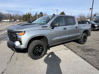 New 2026 Chevrolet Silverado 1500 Custom Trail Boss w/ Dark Appearance Package