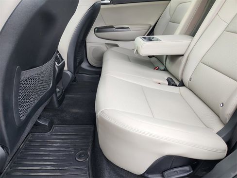 Used 2020 Kia Sportage S image 8