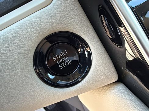 Certified 2025 Nissan Armada Platinum Reserve image 12