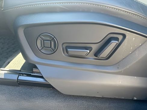 Used 2025 Audi Q7 3.0T Premium AWD/4WD image 14