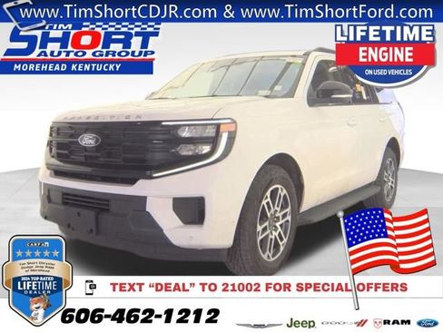 Used 2025 Ford Expedition Active image 1