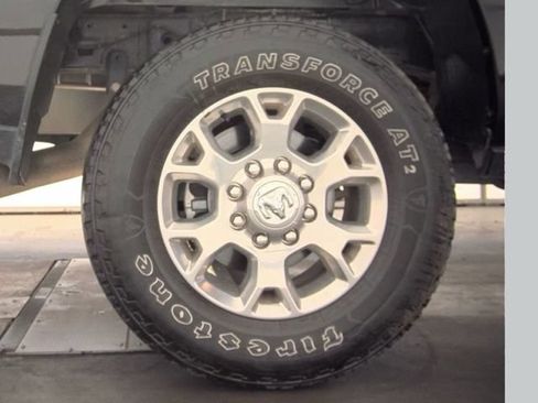 Used 2024 RAM 2500 Laramie w/ Safety Group AWD/4WD image 17