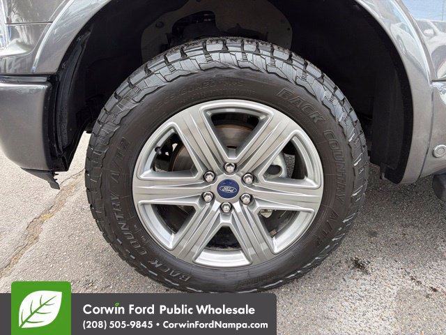 Used 2018 Ford F150 Lariat w/ Equipment Group 502A Luxury AWD/4WD image 9