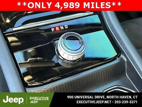 Used 2025 Jeep Grand Cherokee Altitude image 19