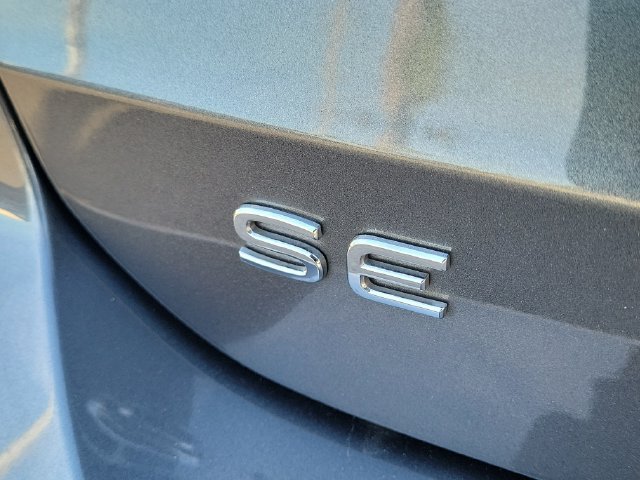 Certified 2024 Volkswagen Taos SE w/ Panoramic Sunroof Package FWD image 6