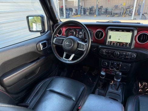 Certified 2022 Jeep Wrangler Unlimited Rubicon w/ Cold Weather Group image 33