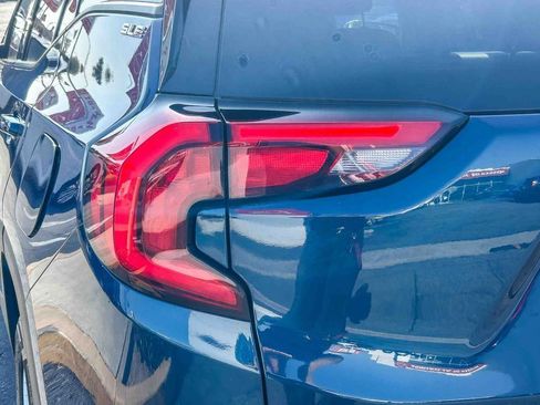 Used 2020 GMC Terrain SLE w/ LPO, Cargo Package FWD image 10