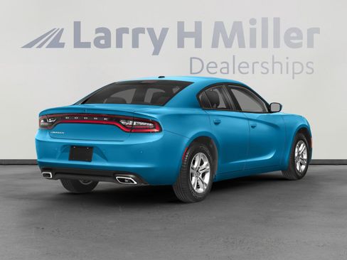 Used 2023 Dodge Charger SXT w/ Blacktop Package image 2