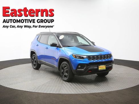 Used 2023 Jeep Compass Trailhawk AWD/4WD image 50