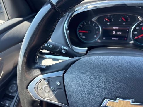 Used 2023 Chevrolet Traverse LT FWD image 34