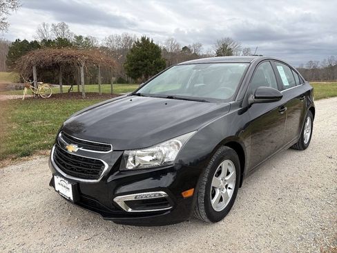 Used 2016 Chevrolet Cruze LT image 4