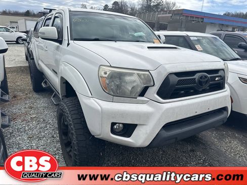 Used 2015 Toyota Tacoma 4x4 Double Cab w/ TRD Sport Package image 1