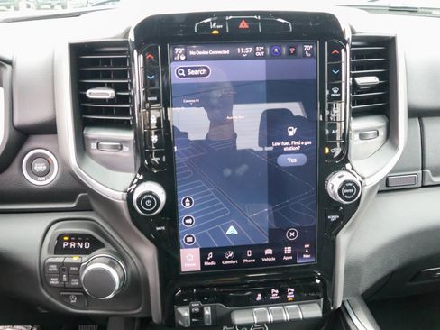 New 2026 RAM 1500 4x4 Crew Cab image 17