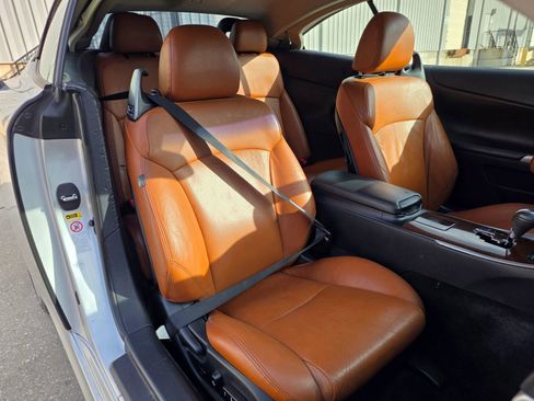 Used 2012 Lexus IS 250C w/ Luxury Pkg RWD image 21