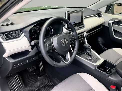 Certified 2025 Toyota RAV4 XLE w/ Convenience Package AWD/4WD image 17