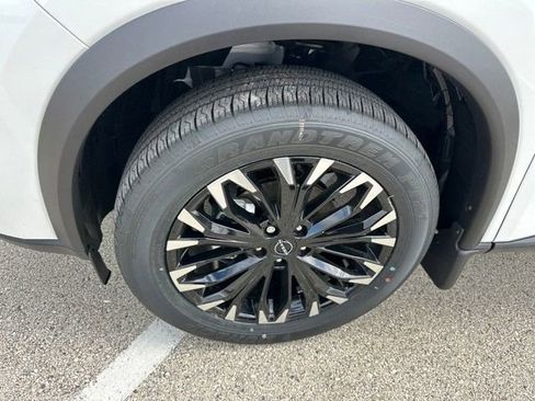 New 2026 Nissan Rogue SV AWD/4WD image 36
