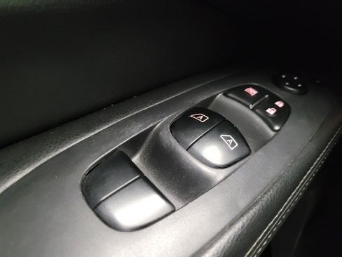 Used 2017 Nissan Pathfinder SL w/ Cargo Package image 27