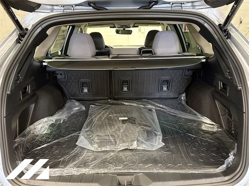 Used 2025 Subaru Outback Premium image 25