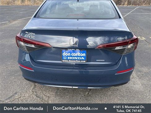 Used 2025 Honda Civic Sport image 5