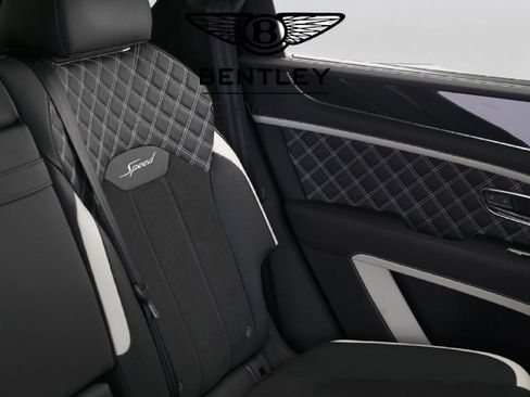 Used 2023 Bentley Bentayga Speed AWD/4WD image 39