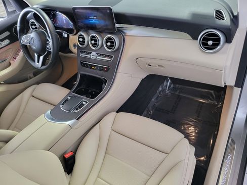 Used 2022 Mercedes-Benz GLC 300 image 17