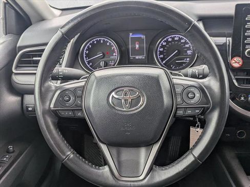 Used 2024 Toyota Camry SE image 11