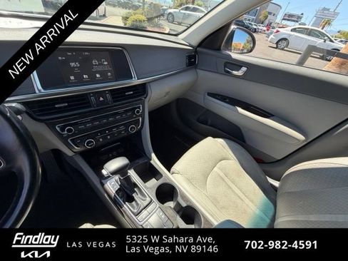 Used 2018 Kia Optima EX w/ Premium Package FWD image 12