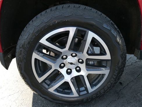 Used 2024 Chevrolet Colorado Z71 w/ Z71 Convenience Package 2 image 10