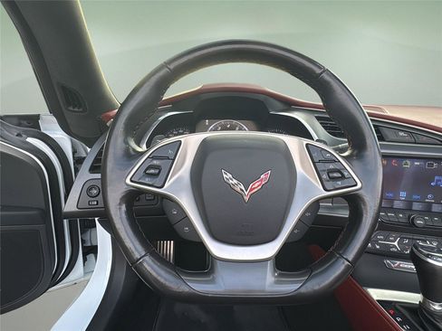 Used 2019 Chevrolet Corvette Stingray Convertible image 25